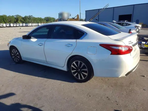 1N4AL3AP9HC194262 2017 NISSAN ALTIMA - Image 2