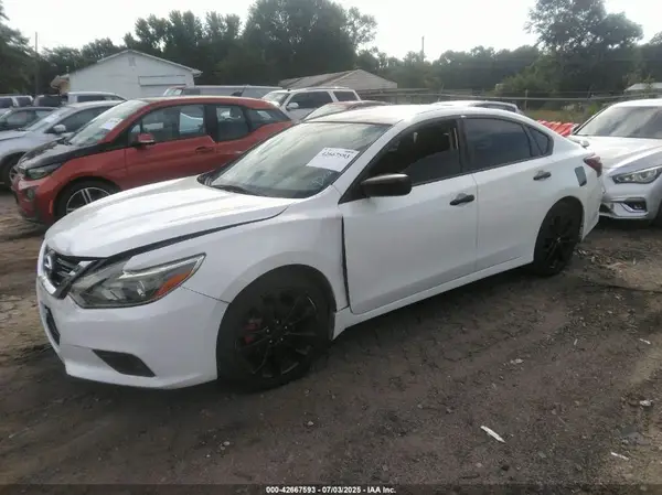 1N4AL3AP9HC195895 2017 NISSAN ALTIMA - Image 2