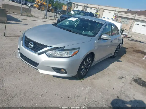 1N4AL3AP9HC196772 2017 NISSAN ALTIMA - Image 2