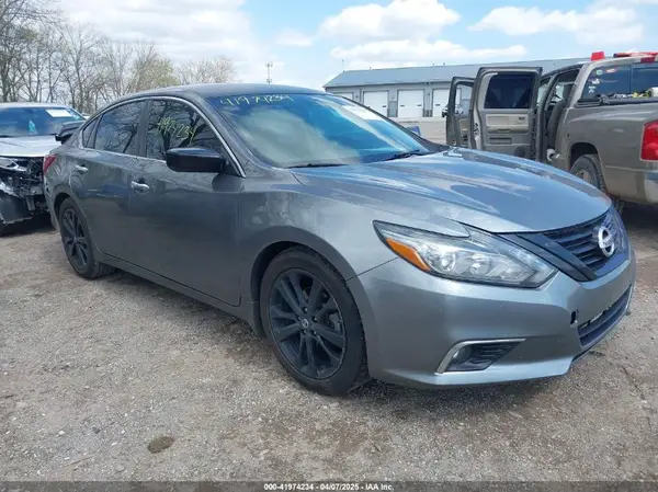 1N4AL3AP9HC202814 2017 NISSAN ALTIMA - Image 1