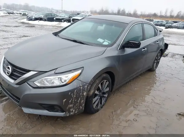1N4AL3AP9HC208760 2017 NISSAN ALTIMA - Image 2