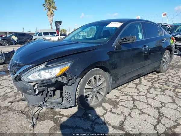 1N4AL3AP9HC210346 2017 NISSAN ALTIMA - Image 2