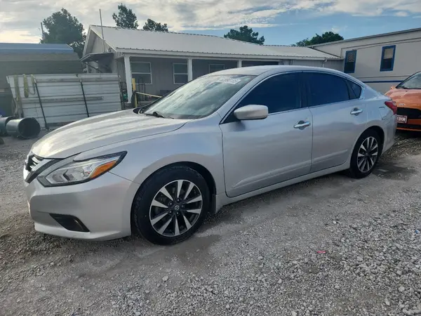 1N4AL3AP9HC212534 2017 NISSAN ALTIMA - Image 1