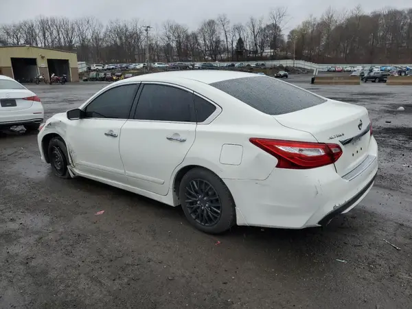 1N4AL3AP9HC215031 2017 NISSAN ALTIMA - Image 2