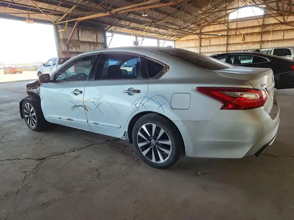 1N4AL3AP9HC215613 2017 NISSAN ALTIMA - Image 2