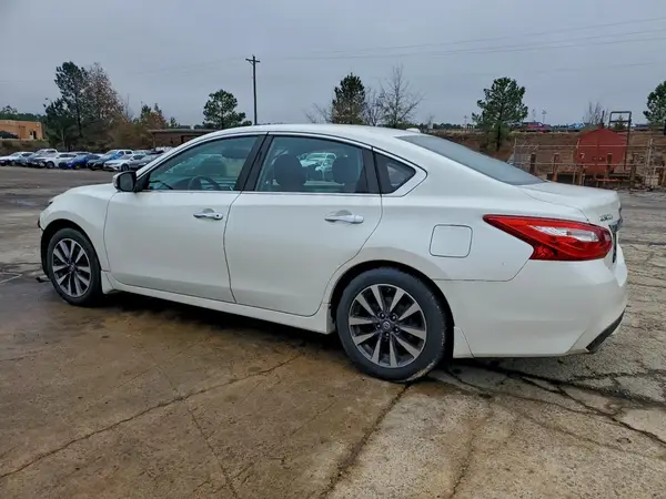 1N4AL3AP9HC215708 2017 NISSAN ALTIMA - Image 2