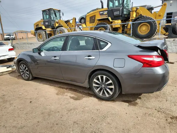 1N4AL3AP9HC217748 2017 NISSAN ALTIMA - Image 2