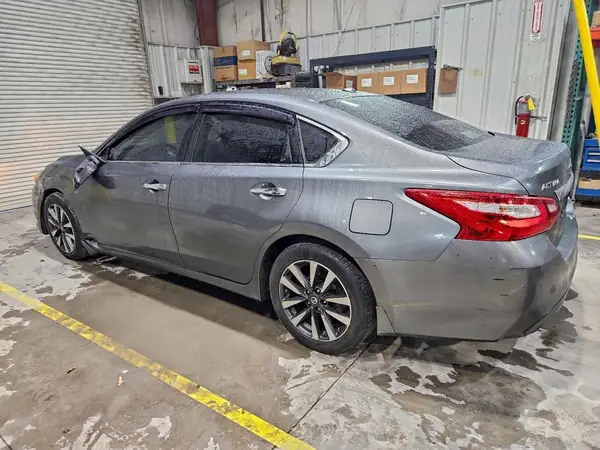 1N4AL3AP9HC222061 2017 NISSAN ALTIMA - Image 2