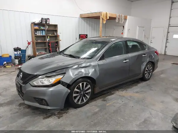 1N4AL3AP9HC223825 2017 NISSAN ALTIMA - Image 2