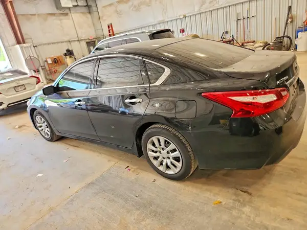 1N4AL3AP9HC224778 2017 NISSAN ALTIMA - Image 2