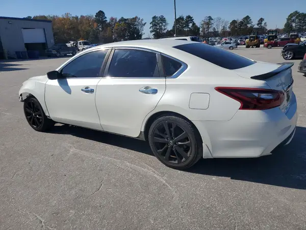 1N4AL3AP9HC225364 2017 NISSAN ALTIMA - Image 2