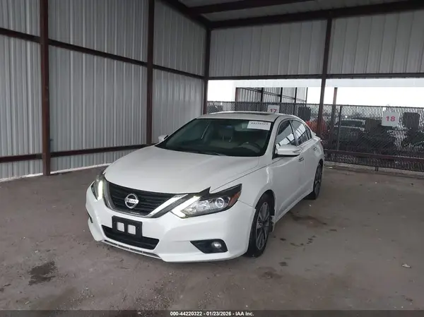 1N4AL3AP9HC226000 2017 NISSAN ALTIMA - Image 2