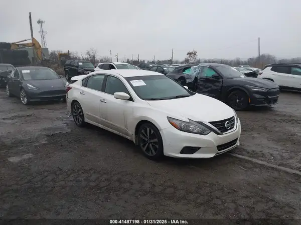 1N4AL3AP9HC231553 2017 NISSAN ALTIMA - Image 1