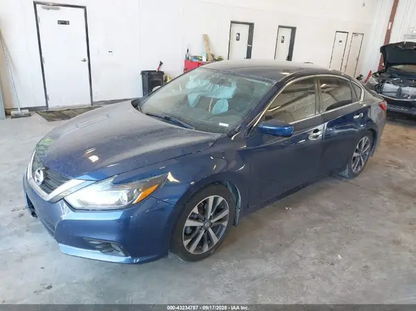 1N4AL3AP9HC234002 2017 NISSAN ALTIMA - Image 2