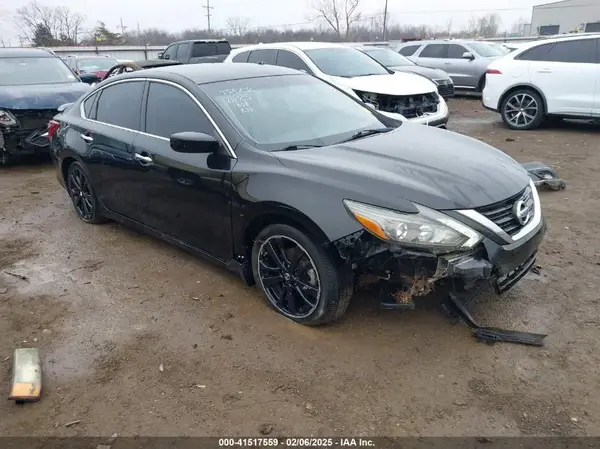 1N4AL3AP9HC235571 2017 NISSAN ALTIMA - Image 1