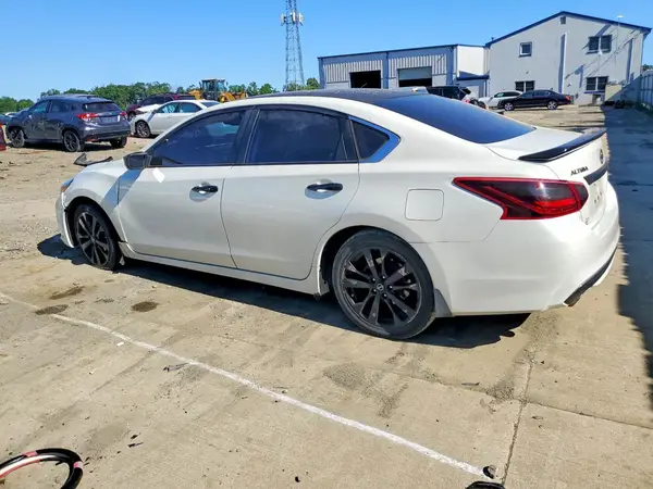 1N4AL3AP9HC236008 2017 NISSAN ALTIMA - Image 2