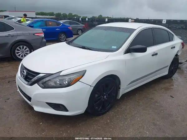 1N4AL3AP9HC240897 2017 NISSAN ALTIMA - Image 2