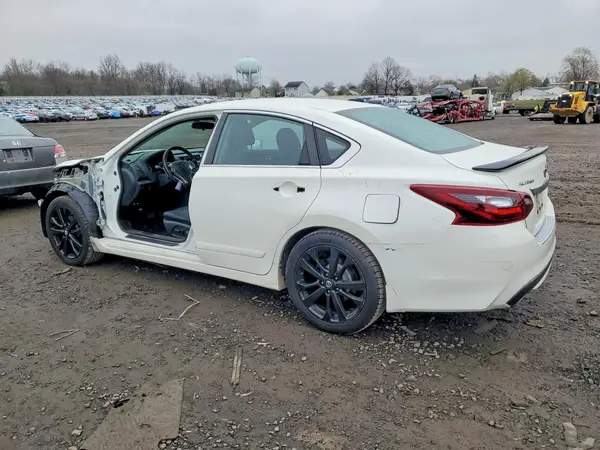 1N4AL3AP9HC244819 2017 NISSAN ALTIMA - Image 2