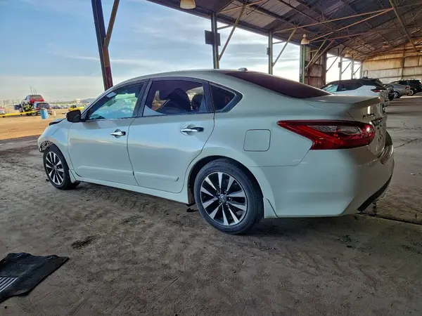 1N4AL3AP9HC245601 2017 NISSAN ALTIMA - Image 2