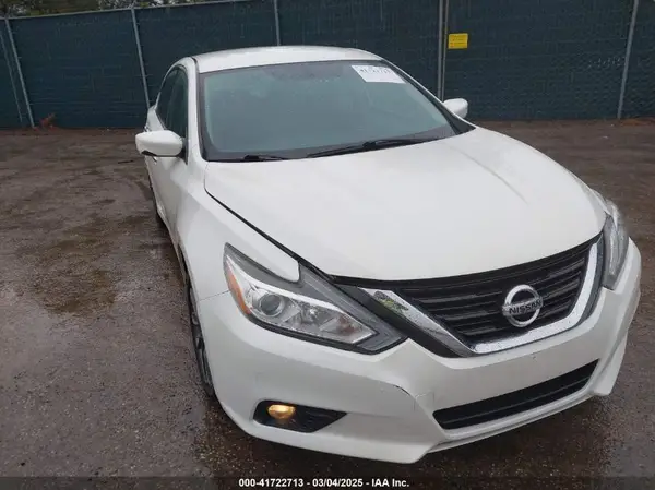 1N4AL3AP9HC252290 2017 NISSAN ALTIMA - Image 1
