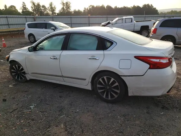 1N4AL3AP9HC255190 2017 NISSAN ALTIMA - Image 2