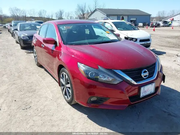 1N4AL3AP9HC257487 2017 NISSAN ALTIMA - Image 1