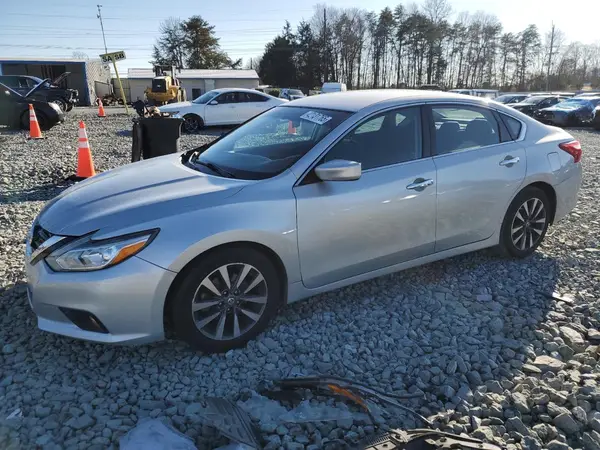1N4AL3AP9HC260342 2017 NISSAN ALTIMA - Image 1