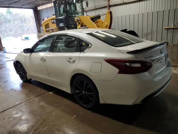 1N4AL3AP9HC261037 2017 NISSAN ALTIMA - Image 2