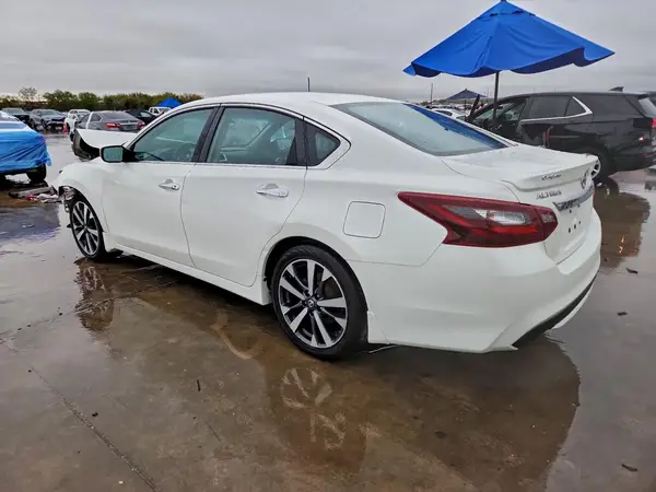1N4AL3AP9HC262284 2017 NISSAN ALTIMA - Image 2