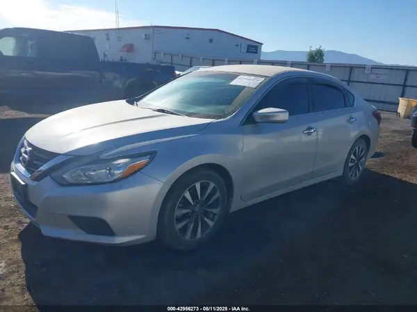 1N4AL3AP9HC262480 2017 NISSAN ALTIMA - Image 2