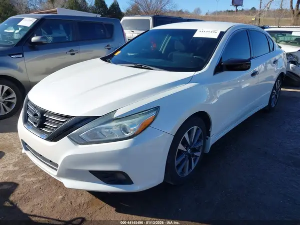 1N4AL3AP9HC263130 2017 NISSAN ALTIMA - Image 2