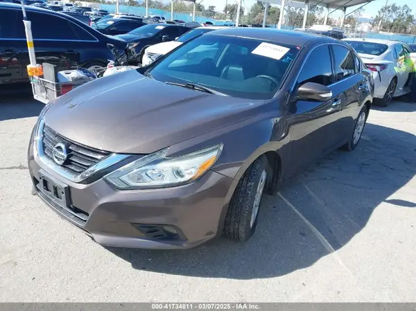 1N4AL3AP9HC267582 2017 NISSAN ALTIMA - Image 2