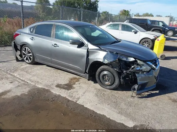1N4AL3AP9HC268117 2017 NISSAN ALTIMA - Image 1