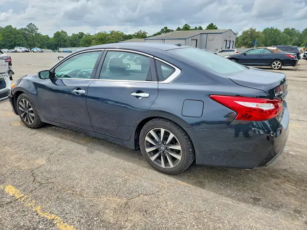 1N4AL3AP9HC271437 2017 NISSAN ALTIMA - Image 2