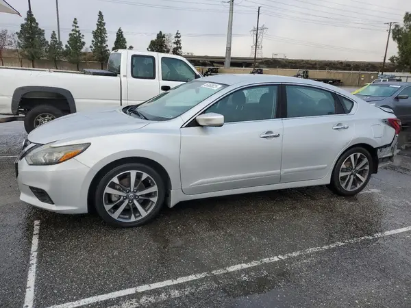 1N4AL3AP9HC274094 2017 NISSAN ALTIMA - Image 1