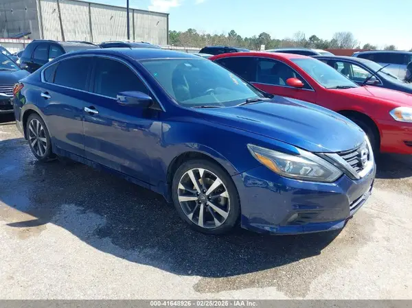 1N4AL3AP9HC275133 2017 NISSAN ALTIMA - Image 1