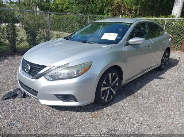 1N4AL3AP9HC279845 2017 NISSAN ALTIMA - Image 2