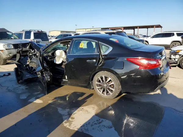 1N4AL3AP9HC282115 2017 NISSAN ALTIMA - Image 2