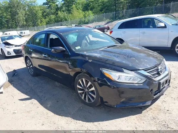 1N4AL3AP9HC285709 2017 NISSAN ALTIMA - Image 1
