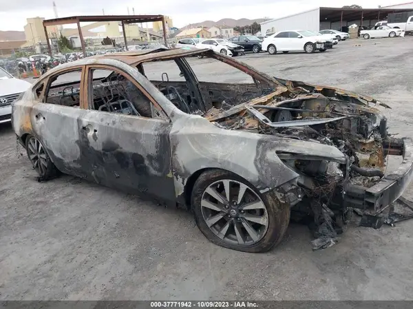 1N4AL3AP9HC288786 2017 NISSAN ALTIMA - Image 1