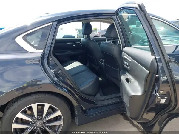 1N4AL3AP9HC474165 2017 NISSAN ALTIMA - Image 8