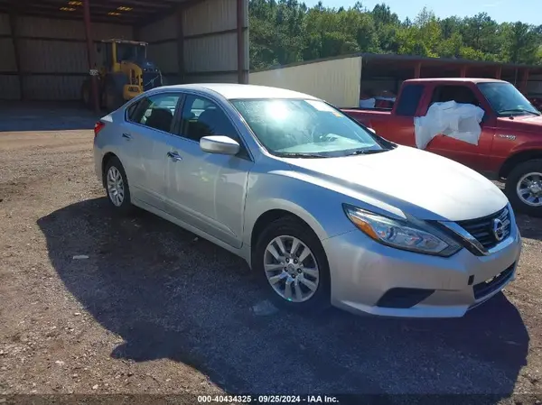 1N4AL3AP9HC475235 2017 NISSAN ALTIMA - Image 1