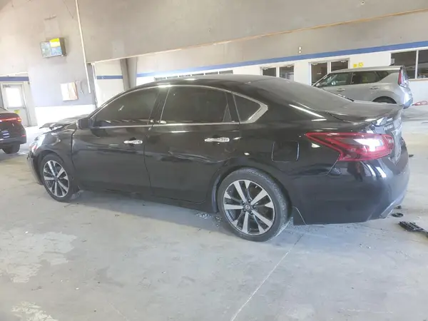 1N4AL3AP9HC475557 2017 NISSAN ALTIMA - Image 2
