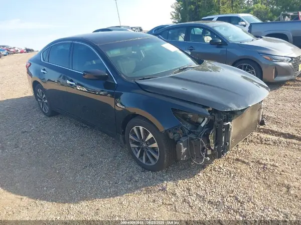 1N4AL3AP9HC475820 2017 NISSAN ALTIMA - Image 1