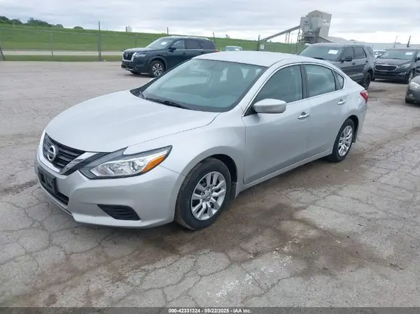1N4AL3AP9HC476384 2017 NISSAN ALTIMA - Image 2