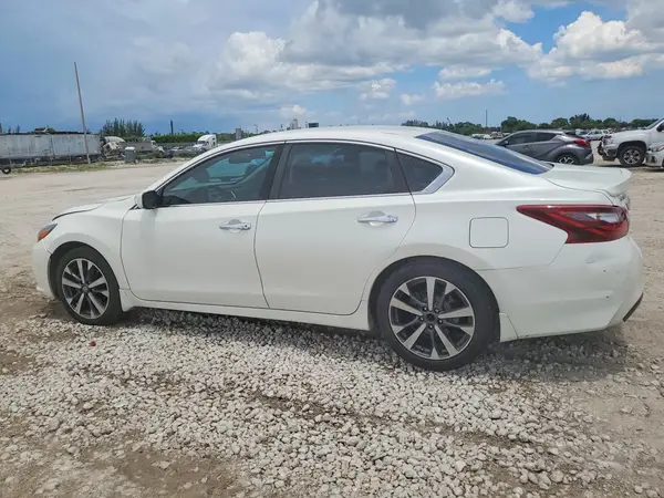 1N4AL3AP9HC482833 2017 NISSAN ALTIMA - Image 2