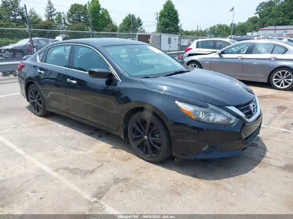 1N4AL3AP9HC484064 2017 NISSAN ALTIMA - Image 1