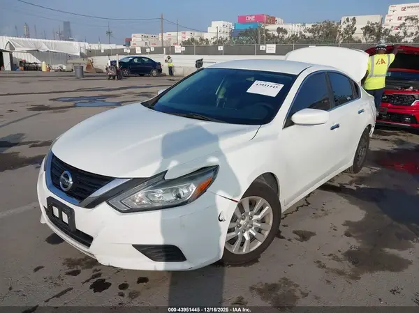 1N4AL3AP9HC485506 2017 NISSAN ALTIMA - Image 2
