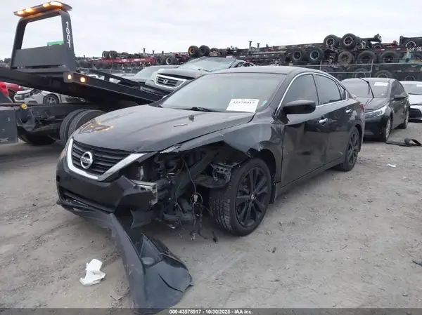 1N4AL3AP9HC485764 2017 NISSAN ALTIMA - Image 2