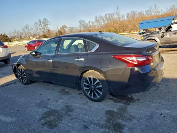 1N4AL3AP9HC486025 2017 NISSAN ALTIMA - Image 2